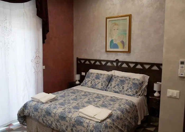 לינה וארוחת בוקר Dolce Noemi 3*