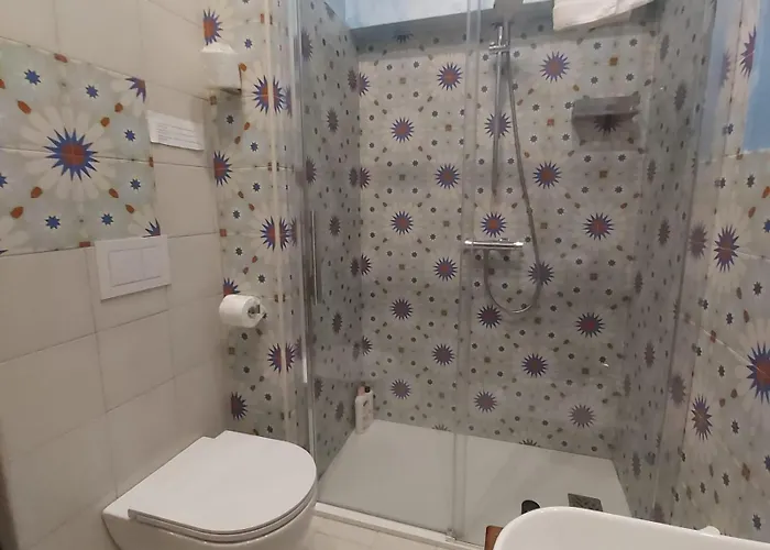 Dolce Noemi לינה וארוחת בוקר 3*